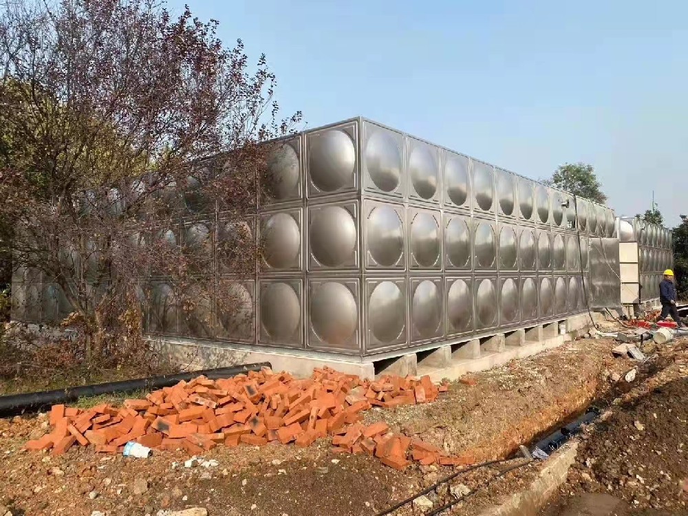 中淳高科溫州基地采購寧波寶聚不銹鋼水箱100立方2座用于混泥土稀釋劑的存儲(chǔ)