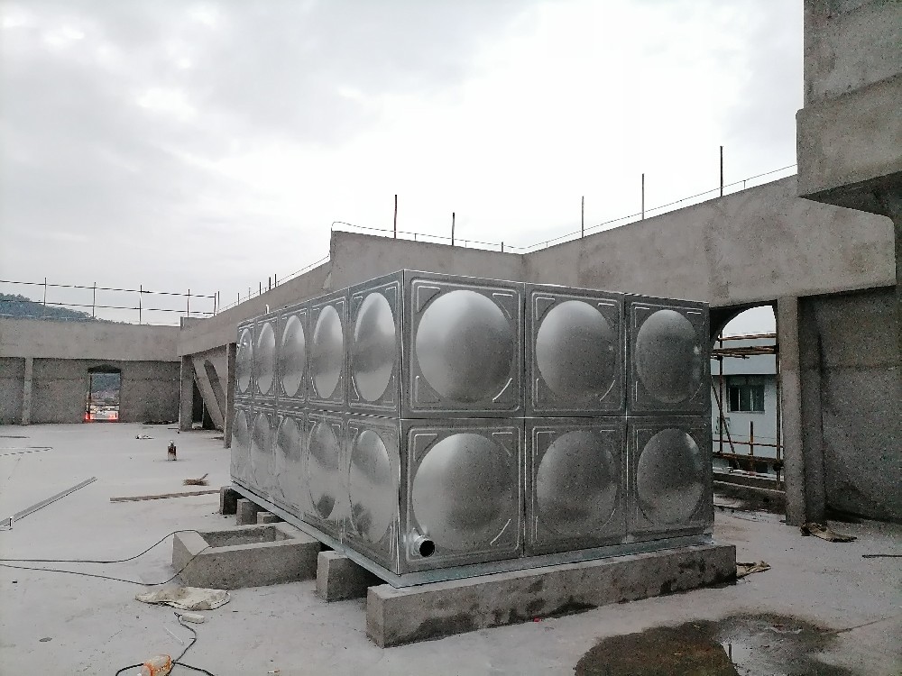 綠城蘭園項目采購寧波新寶聚不銹鋼水箱